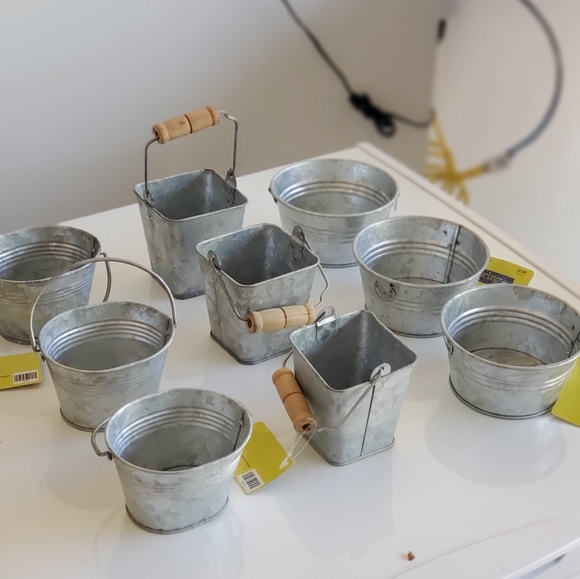 Metal Container Buckets With Handles Measures Approximately 2 To 3 Inches - Picture 3 of 9